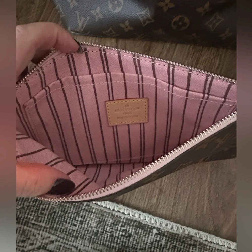 Purse - Picture 6 of 12